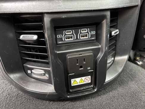 Used 2024 RAM 2500 Laramie image 34