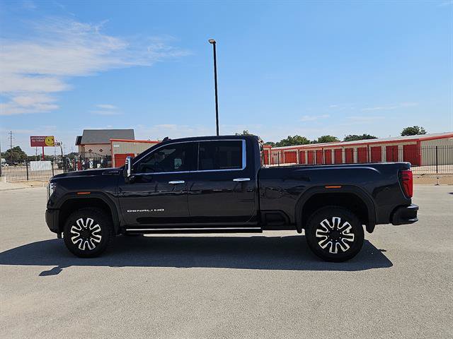 Used 2025 GMC Sierra 2500 Denali Ultimate AWD/4WD image 2