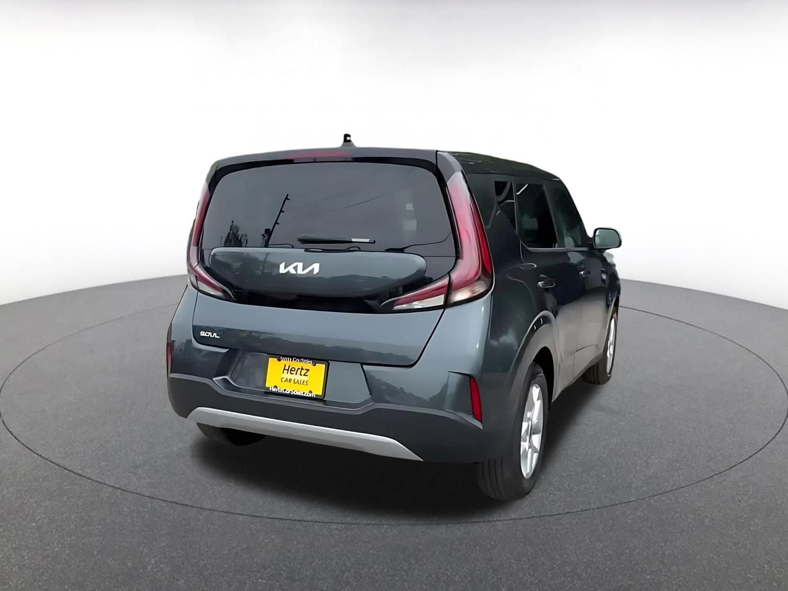 Used 2025 Kia Soul LX w/ LX Technology Package FWD image 13