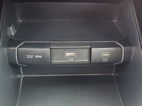 Certified 2024 Kia Telluride LX image 16