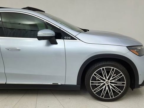 Used 2023 Mercedes-Benz EQE 350+ 4MATIC SUV w/ Pinnacle Trim Package image 7