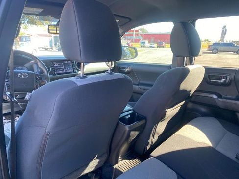 Used 2021 Toyota Tacoma TRD Off-Road image 30