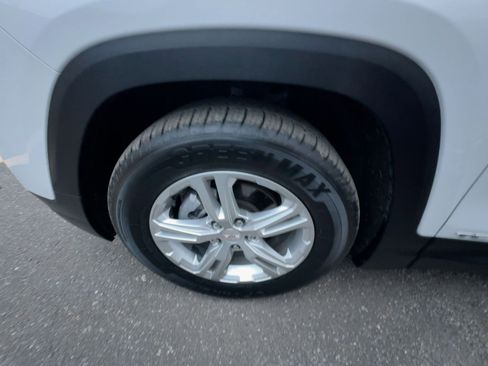 Used 2024 GMC Terrain SLE image 10