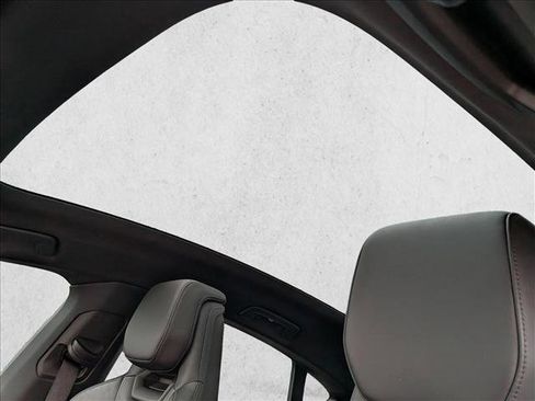 Used 2024 Audi e-tron GT Premium Plus image 17