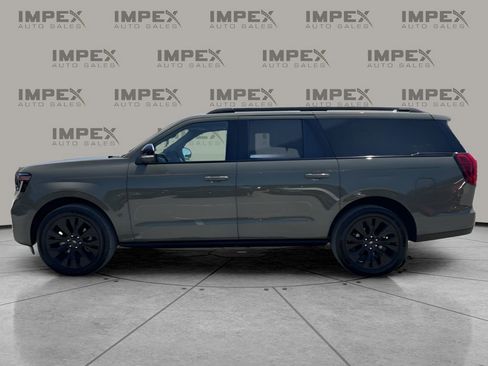 Used 2025 Ford Expedition Max Platinum w/ Stealth Appearance Package AWD/4WD image 2