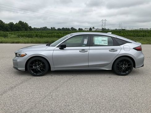 Used 2025 Honda Civic Sport image 17
