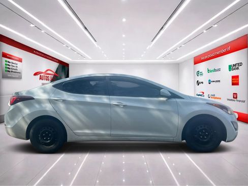 Used 2016 Hyundai Elantra SE FWD image 8