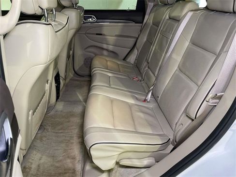 Used 2018 Jeep Grand Cherokee Overland image 20