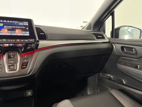 Used 2024 Honda Odyssey Sport image 29