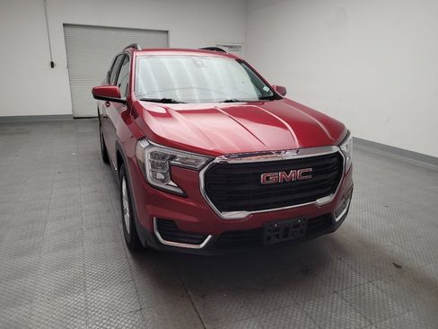 Used 2023 GMC Terrain SLE w/ Driver Convenience Package FWD image 14