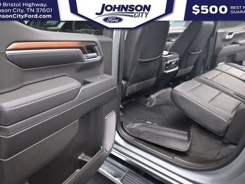 Used 2024 GMC Sierra 1500 Denali w/ Technology Package AWD/4WD image 17