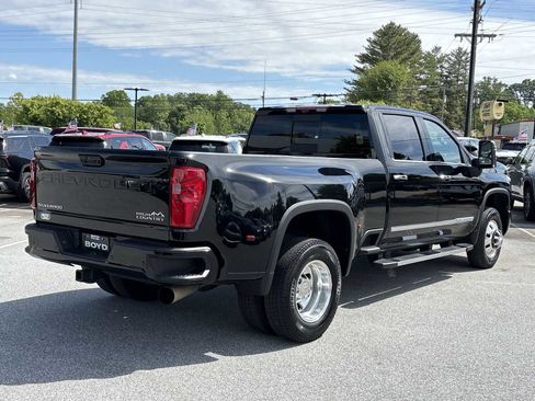 Used 2024 Chevrolet Silverado 3500 High Country w/ High Country Premium Package AWD/4WD image 6