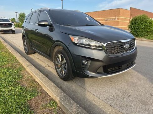 Used 2019 Kia Sorento EX FWD image 2
