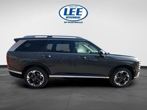 New 2026 Hyundai Palisade Limited FWD image 6