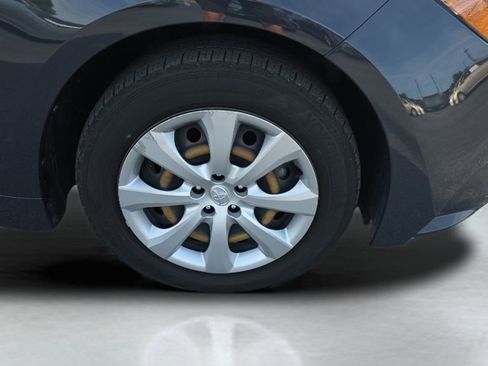 Used 2023 Toyota Corolla LE FWD image 27