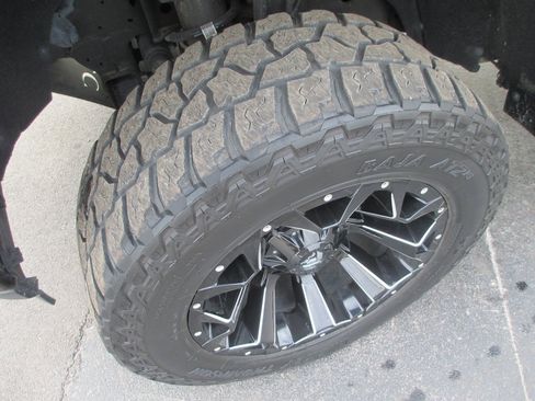 Used 2022 Chevrolet Silverado 1500 RST image 12