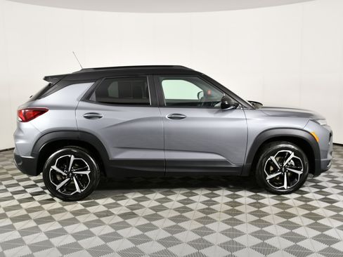 Used 2021 Chevrolet TrailBlazer RS w/ Sun and Liftgate Package image 5