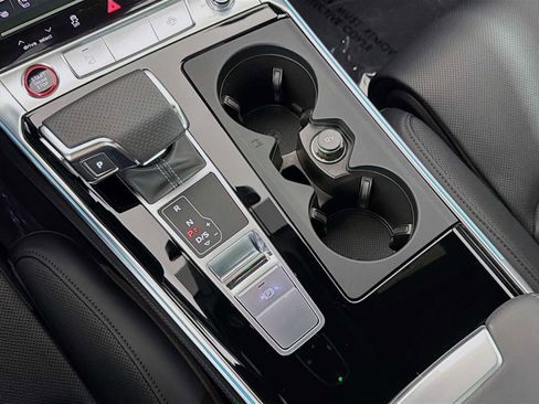 Used 2021 Audi RS 6 image 36