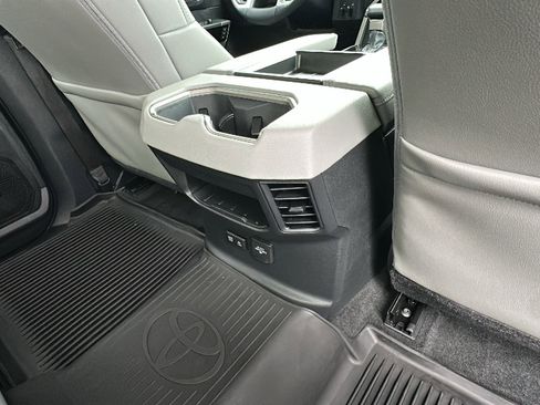 Used 2023 Toyota Tundra Limited image 26