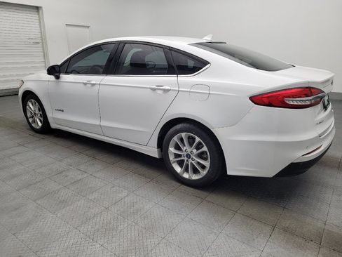 Used 2019 Ford Fusion SE FWD image 3