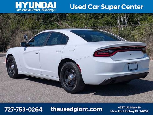 Used 2016 Dodge Charger Police RWD image 3