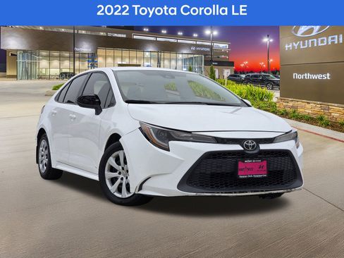 Used 2022 Toyota Corolla LE image 1