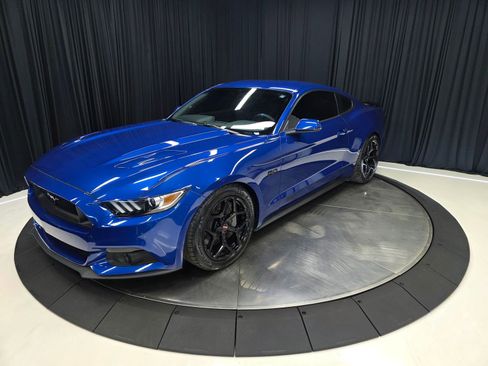 Used 2017 Ford Mustang GT Premium w/ Equipment Group 401A image 8