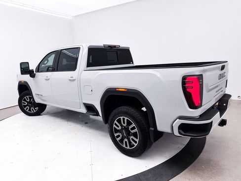 Used 2024 GMC Sierra 2500 AT4 w/ Technology Package image 13