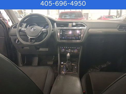 Used 2020 Volkswagen Tiguan SE image 14