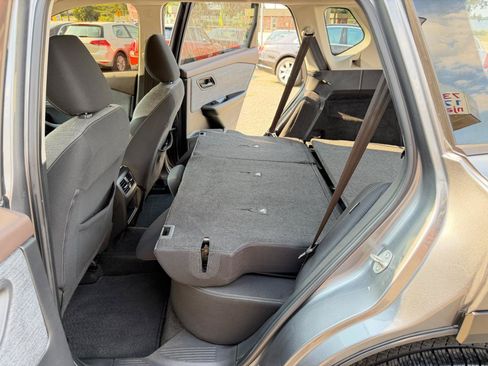 Used 2021 Nissan Rogue S AWD/4WD image 31