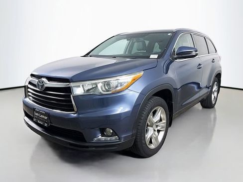 Used 2015 Toyota Highlander Limited image 3