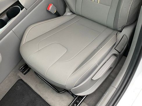 New 2026 Hyundai Elantra Sport FWD image 24