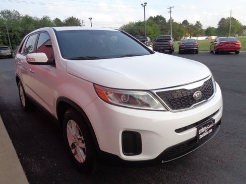Used 2014 Kia Sorento LX AWD/4WD image 4