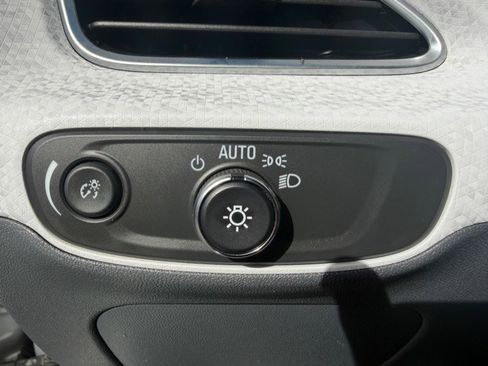 Used 2019 Chevrolet Bolt Premier w/ Infotainment Package image 16