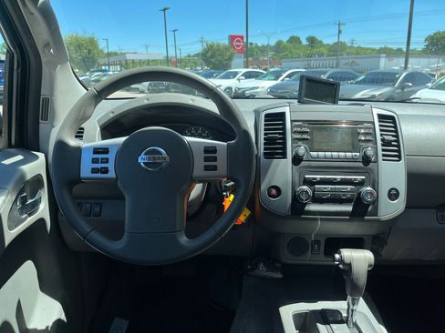 Used 2013 Nissan Frontier SV RWD image 23