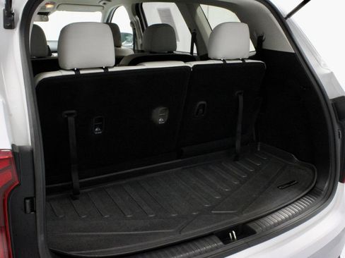 Used 2024 Kia Telluride S AWD/4WD image 14