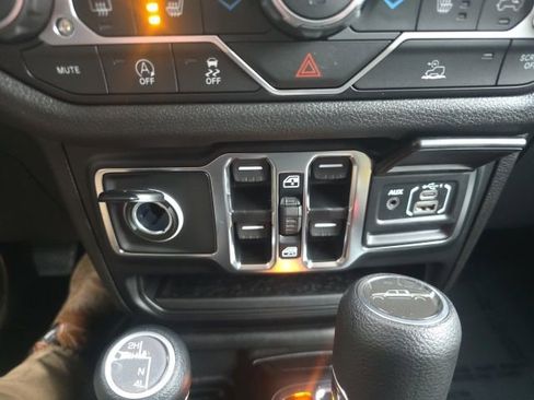 New 2026 Jeep Gladiator Sport image 23