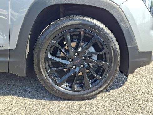 Used 2023 GMC Terrain SLT w/ Elevation Edition FWD image 9