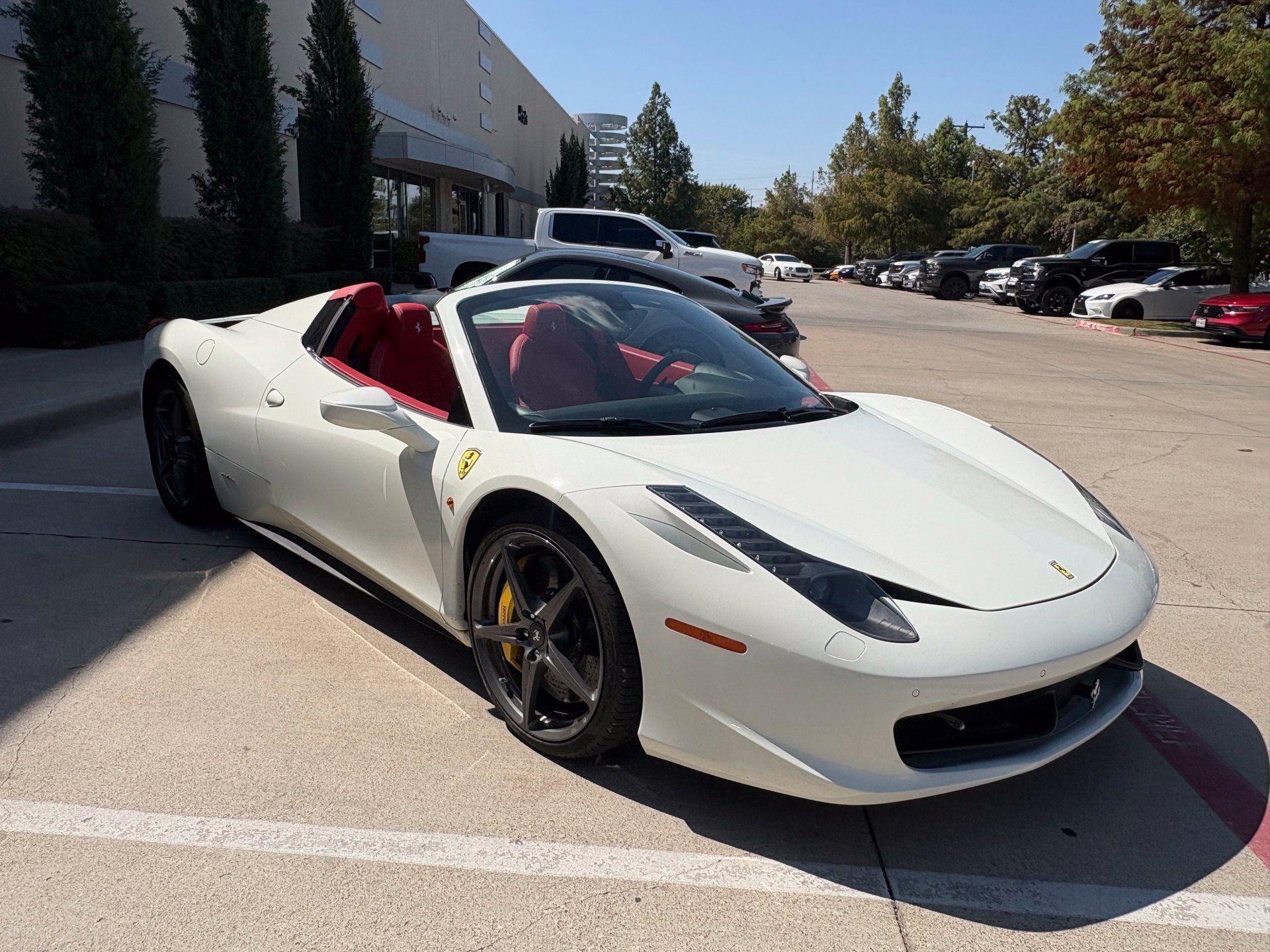 Used 2015 Ferrari 458 Spider RWD image 3