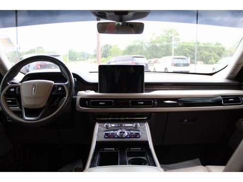 Used 2020 Lincoln Aviator Reserve w/ Equipment Group 201A AWD/4WD image 21