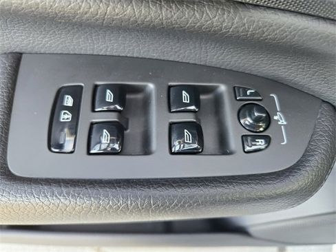 Used 2019 Volvo XC90 T6 Momentum w/ Advanced Package image 17