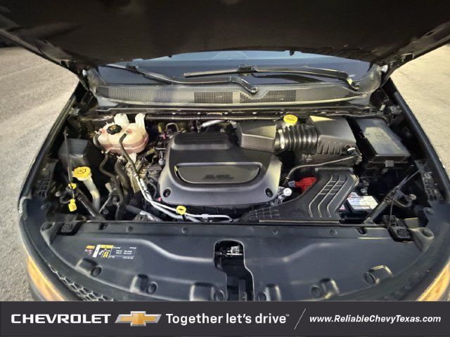 Used 2022 Chrysler Voyager LX FWD image 31