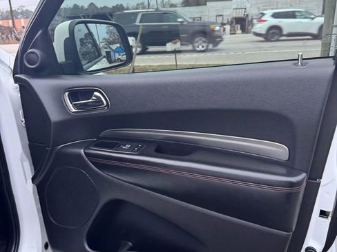Used 2018 Dodge Durango GT image 17