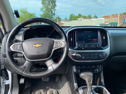 Used 2021 Chevrolet Colorado LT w/ Safety Package RWD image 14