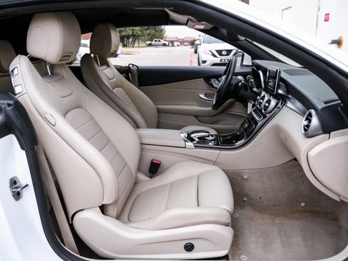 Used 2018 Mercedes-Benz C 300 Cabriolet image 31