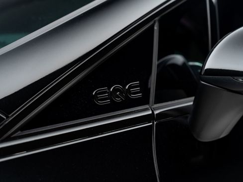 Used 2023 Mercedes-Benz EQE AMG 4MATIC Sedan image 16