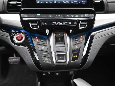 New 2026 Honda Odyssey Touring image 9
