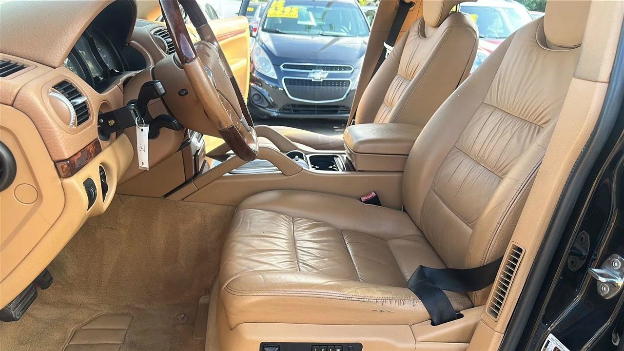 Used 2006 Porsche Cayenne AWD/4WD image 23