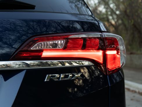 Used 2018 Acura RDX w/ Tech & AcuraWatch Plus Pkg image 13