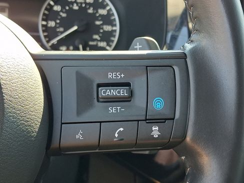 Certified 2025 Nissan Pathfinder SV FWD image 26
